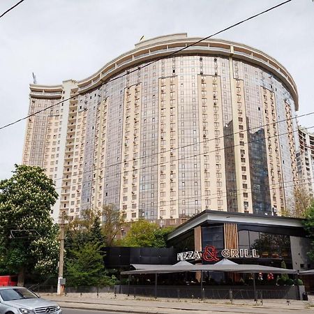 White Apartment In 12 Floor Odesa Exterior photo