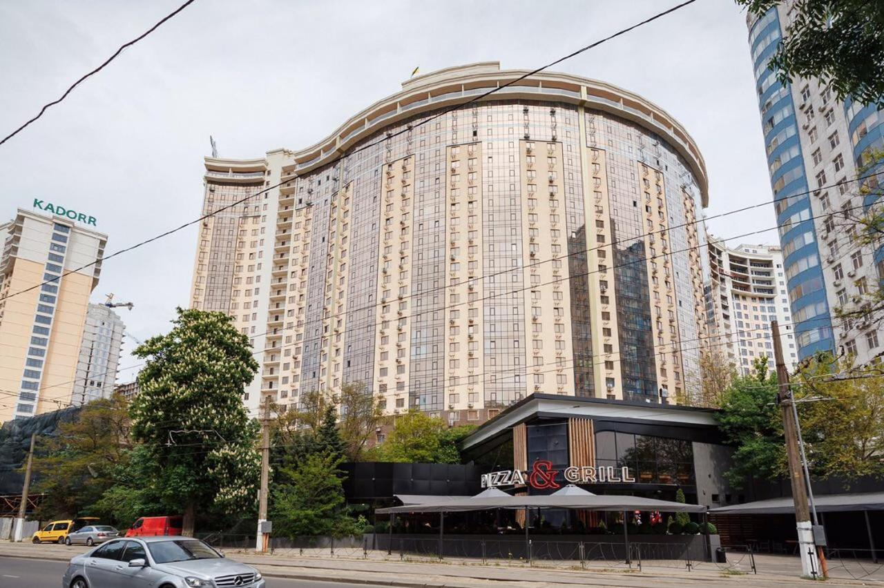 White Apartment In 12 Floor Odesa Exterior photo