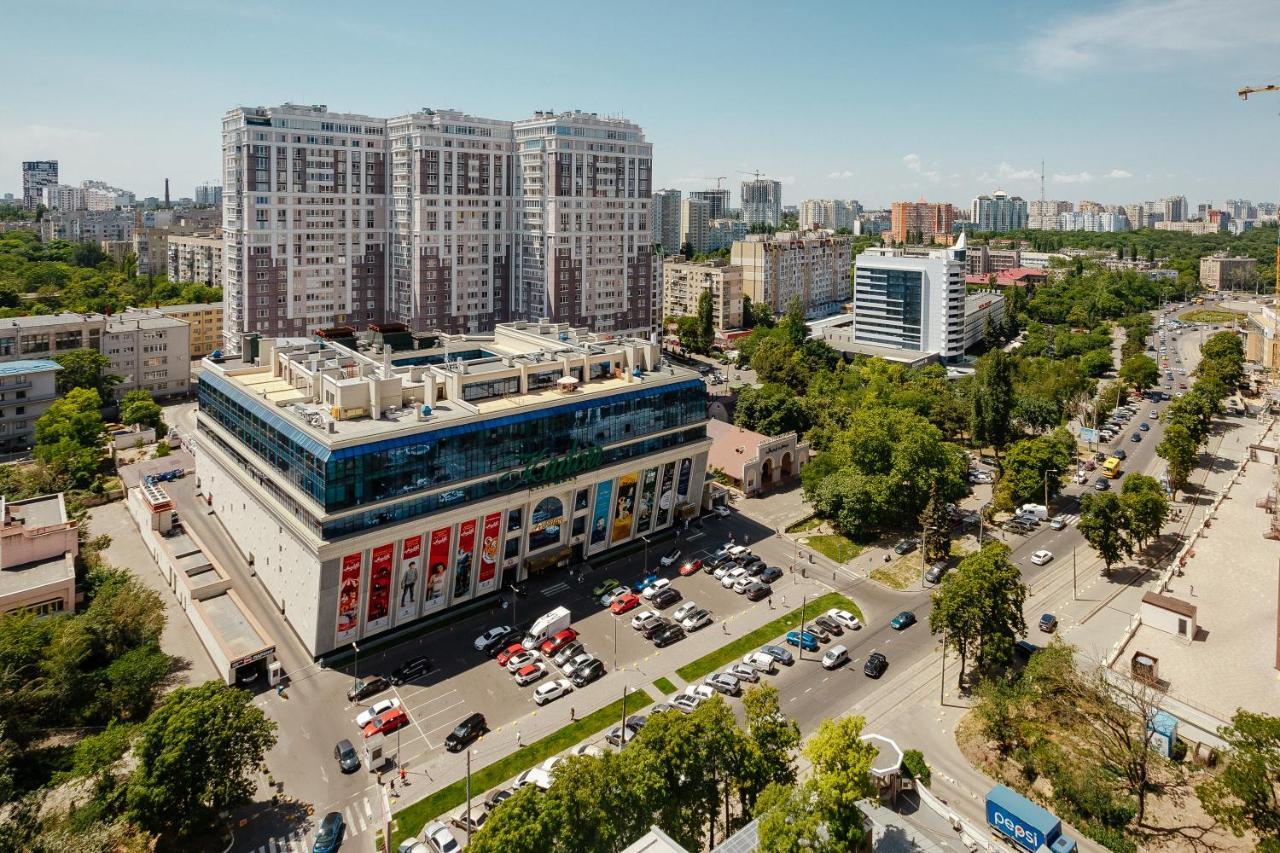White Apartment In 12 Floor Odesa Exterior photo